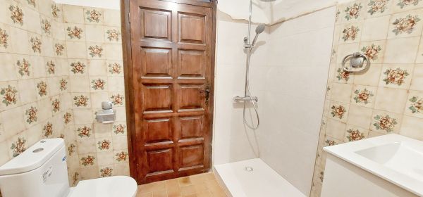Lavabo planta -1 (falta mampara)